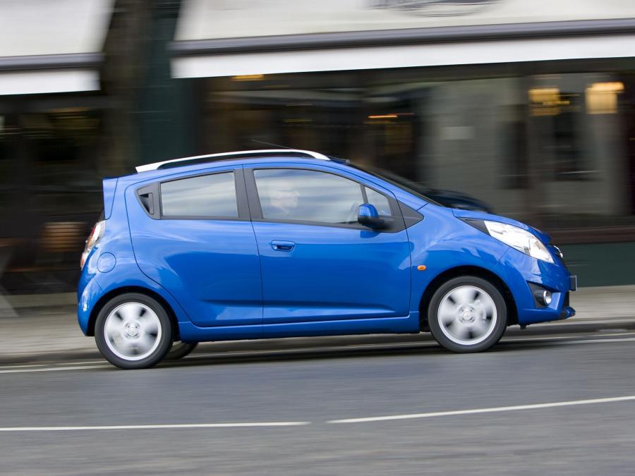  Chevrolet Spark 2011 года  (UK) (фото 12 из 16)